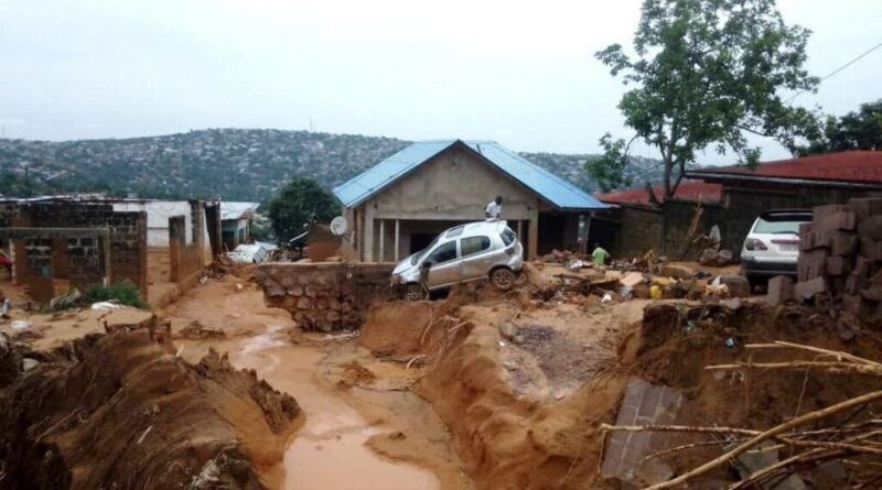 Eboulement de terre à Dibaya-Lubwe : un bilan définitif de 12 morts dressé par les autorités