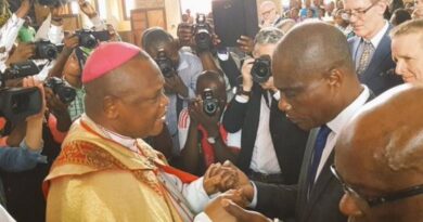 Fayulu : “Envisager d’engager une action en justice contre le Cardinal Ambongo est la goutte d’eau qui fait déborder le vase”