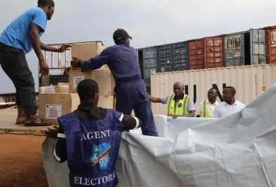 Kwilu : 2 agents de la CENI condamnés à 6 mois de prison pour avoir délocalisé un centre de vote lors de dernières élections