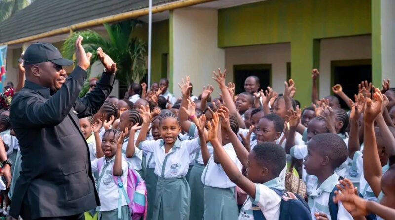 Éducation en péril : 2 594 écoles fermées dans l’Est du pays