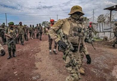 “15 jours de repas par mois pour les militaires” : les soldats crient famine, Francine Muyumba et Erick Mpinda crient au scandale