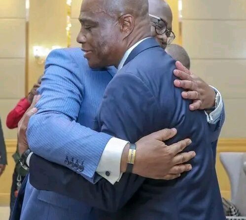 Étienne Tshisekedi peut sourire au ciel, ses fils enfin réunis