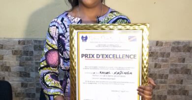 Hommage Exceptionnel : Madame Rachel Kapinga, Présidente de la Nouvelle Société Civile du Kasaï Oriental, honoré et Comparée à Rosa Parks par l’Association des Journalistes pour la Bonne Gouvernance à Kinshasa.