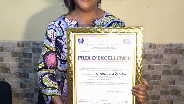 Hommage Exceptionnel : Madame Rachel Kapinga, Présidente de la Nouvelle Société Civile du Kasaï Oriental, honoré et Comparée à Rosa Parks par l’Association des Journalistes pour la Bonne Gouvernance à Kinshasa.