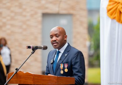 De la chenille au papillon : Michel Muvudi célébré par la Chancellerie des Ordre nationaux par deux médailles d’or
