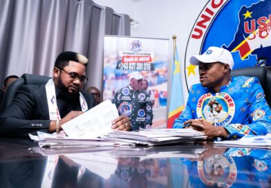 Journée historique à l’Union Sacrée : la charte signée par l’Ambassadeur Jean Thierry Monsenepwo, désormais Président de l’Asbl « Front Patriotique Congolais »