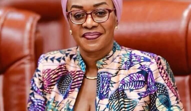 Polémique sur le concert de Fally Ipupa : au-delà des rumeurs, la Ministre Yolande Elebe Ma Ndembo face à une instrumentalisation de la culture Polémique sur le concert de Fally Ipupa : au-delà des rumeurs, la Ministre Yolande Elebe Ma Ndembo face à une instrumentalisation de la culture