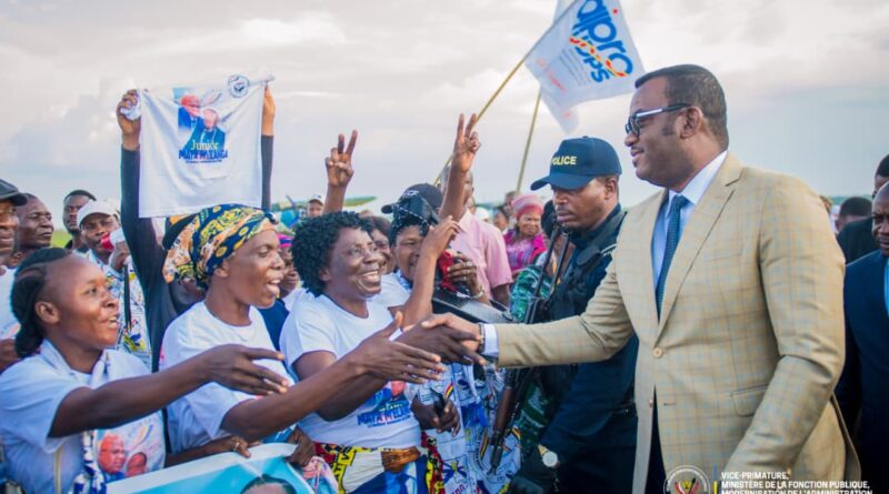 En mission à Kananga, le VPM Jean-Pierre Lihau veut renforcer la dignité des Agents Publics de l’État et accélérer les réformes En mission à Kananga, le VPM Jean-Pierre Lihau veut renforcer la dignité des Agents Publics de l’État et accélérer les réformes