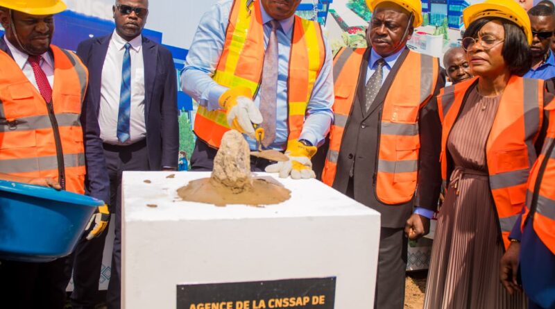 Kananga : JP Lihau pose la première pierre pour la construction de l’Agence provinciale de la CNSSAP/Kasaï Central