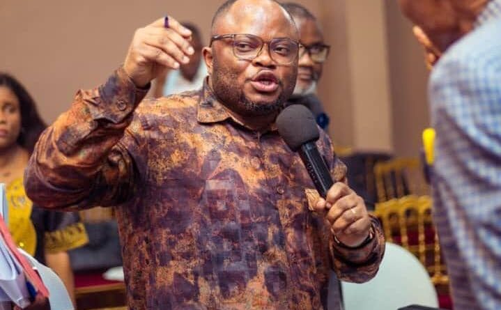 Accord de Paix RDC–Rwanda : Me Donald Kabasele salue le Leadership du Chef de l’État et propose l’avènement de la 4ème République par un appel urgent au changement de la Constitution