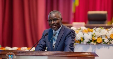 RDC : « Face à la gravité de la crise sécuritaire, l’Assemblée nationale ne devrait pas clôturer la session de septembre mais rester au travail », selon le député Gratien Iracan RDC : « Face à la gravité de la crise sécuritaire, l’Assemblée nationale ne devrait pas clôturer la session de septembre mais rester au travail », selon le député Gratien Iracan