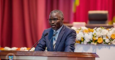 Kinshasa – opération zéro embouteillages : le député Gratien Iracan “ne croit pas à la fin d’embouteillages dans la capitale”. Kinshasa – opération zéro embouteillages : le député Gratien Iracan “ne croit pas à la fin d’embouteillages dans la capitale”.