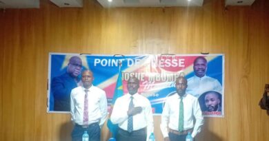 RDC : Josué Mbumba accuse Jean-Marc Kabund de transformer le parti A.CH en « combat personnel » contre Tshisekedi