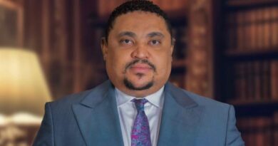 RDC : Serge Etinkum lance une campagne nationale pour impliquer la jeunesse dans le débat constitutionnel (Communiqué de presse)